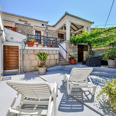 Holiday Home Skevini Dvori Starigrad Paklenica Esterno foto