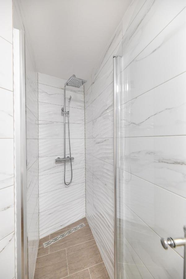 Holiday Home Skevini Dvori Starigrad Paklenica Esterno foto