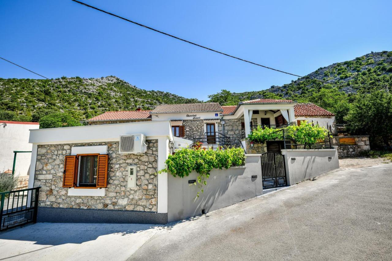 Holiday Home Skevini Dvori Starigrad Paklenica Esterno foto